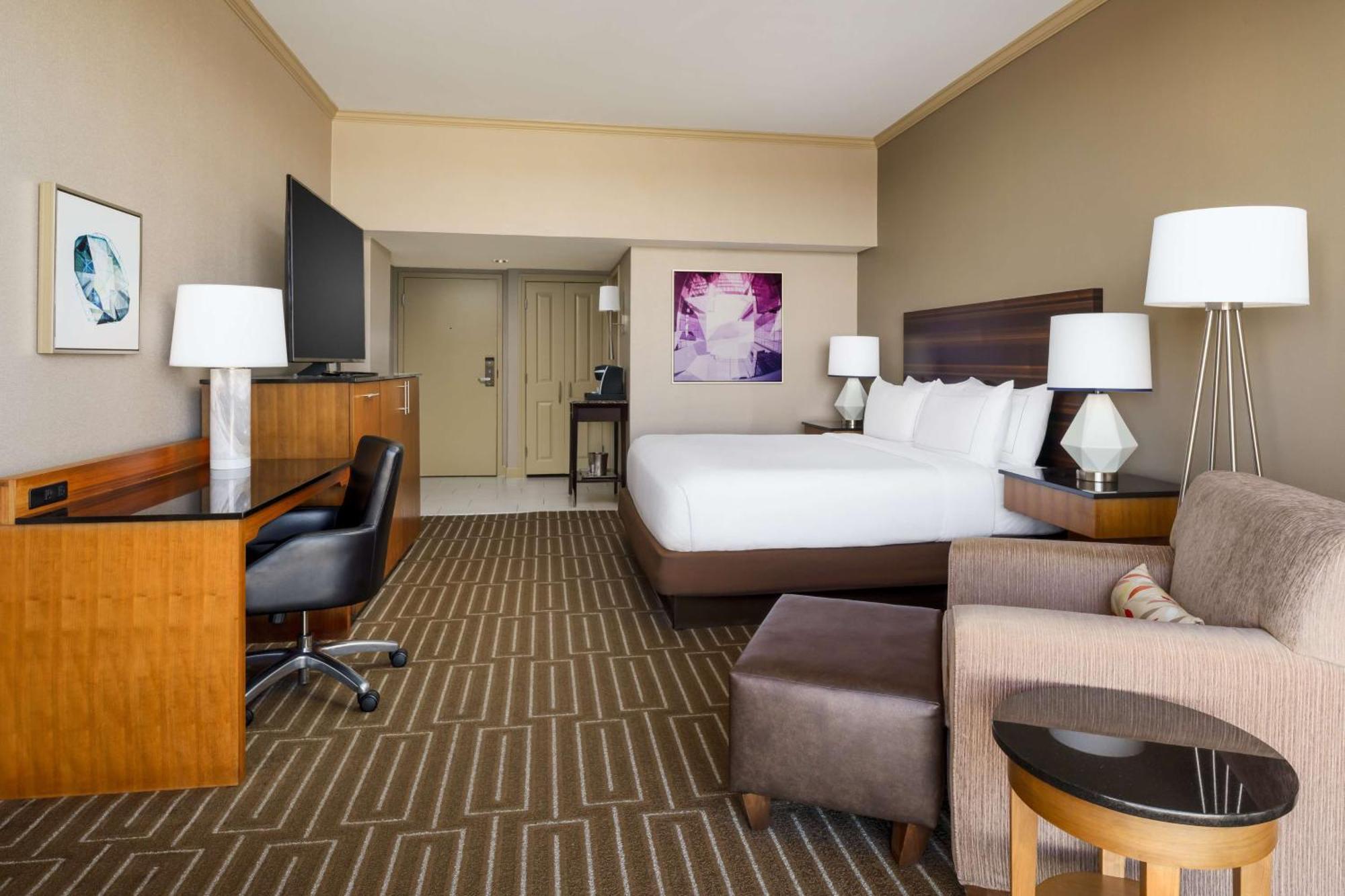 Hilton Charlotte University Place Hotel Bagian luar foto