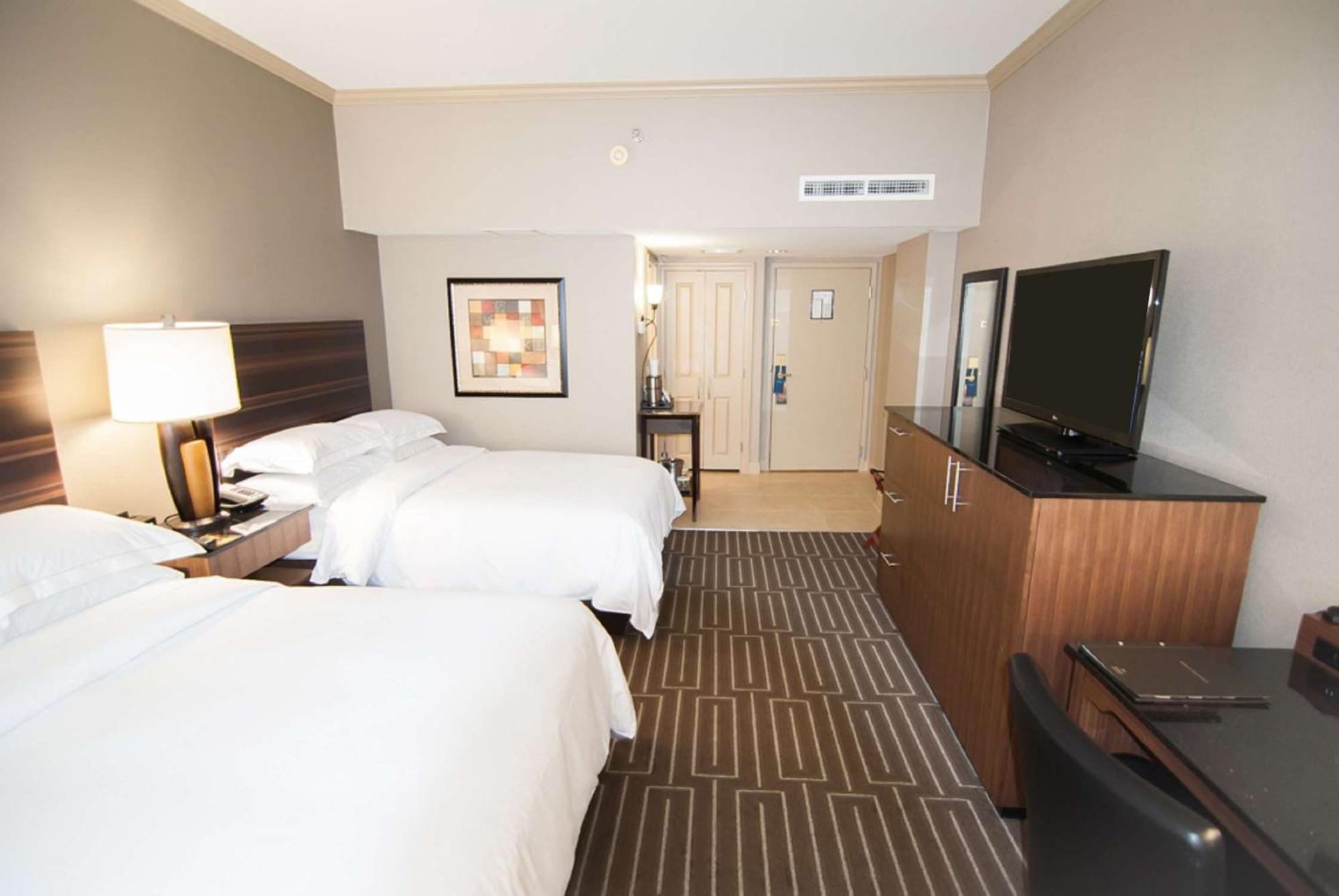 Hilton Charlotte University Place Hotel Bagian luar foto