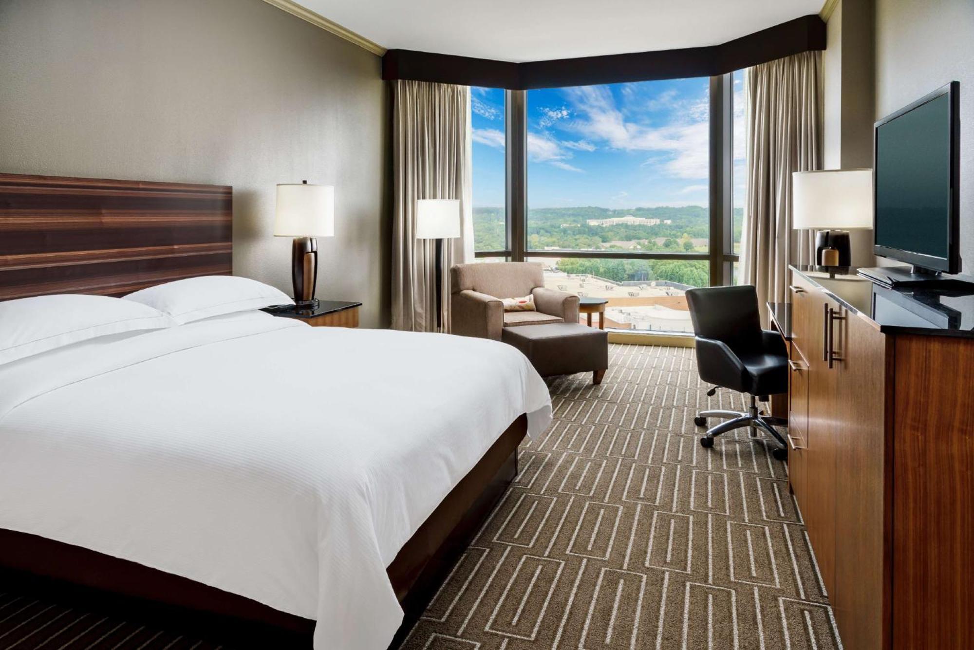 Hilton Charlotte University Place Hotel Bagian luar foto