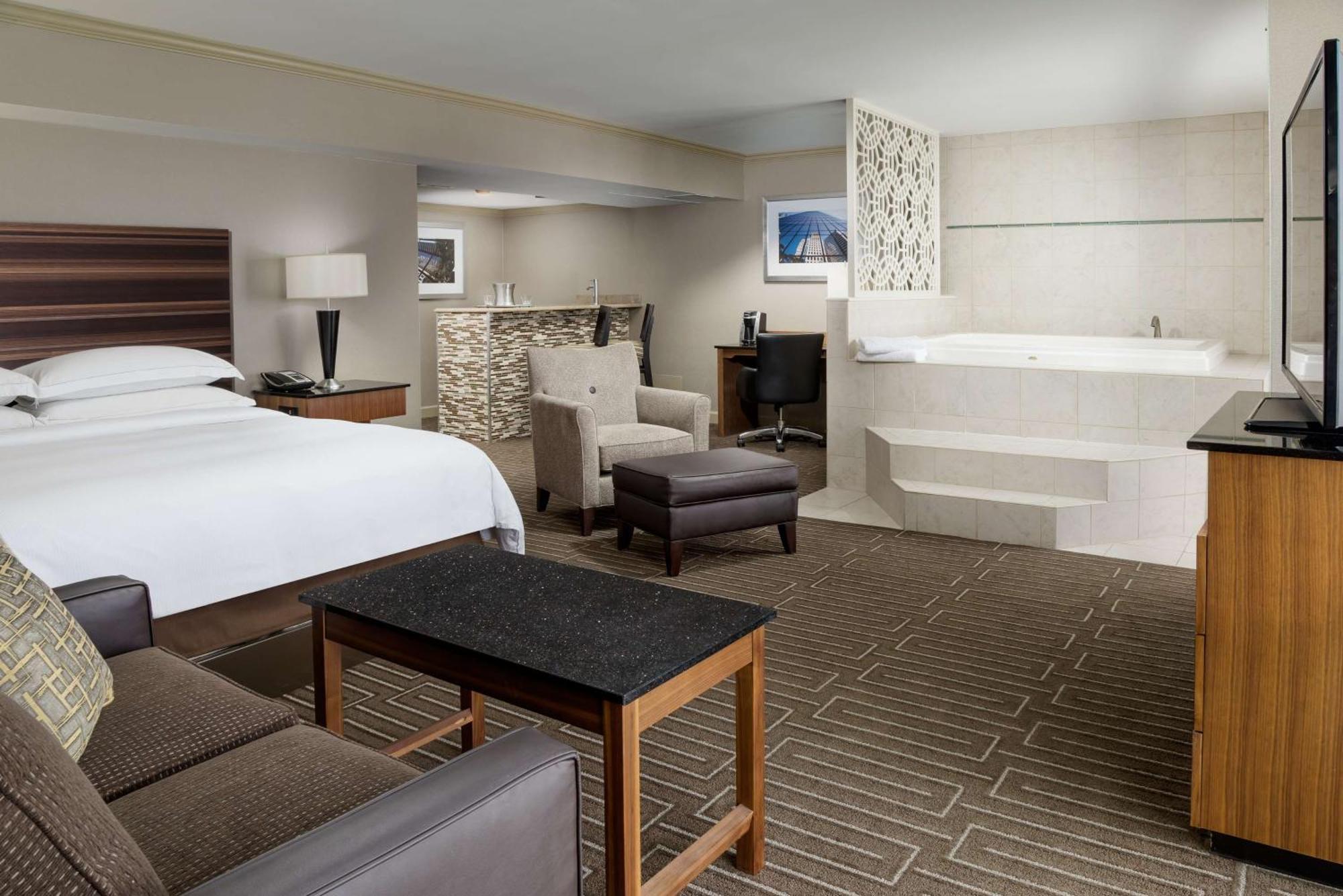 Hilton Charlotte University Place Hotel Bagian luar foto