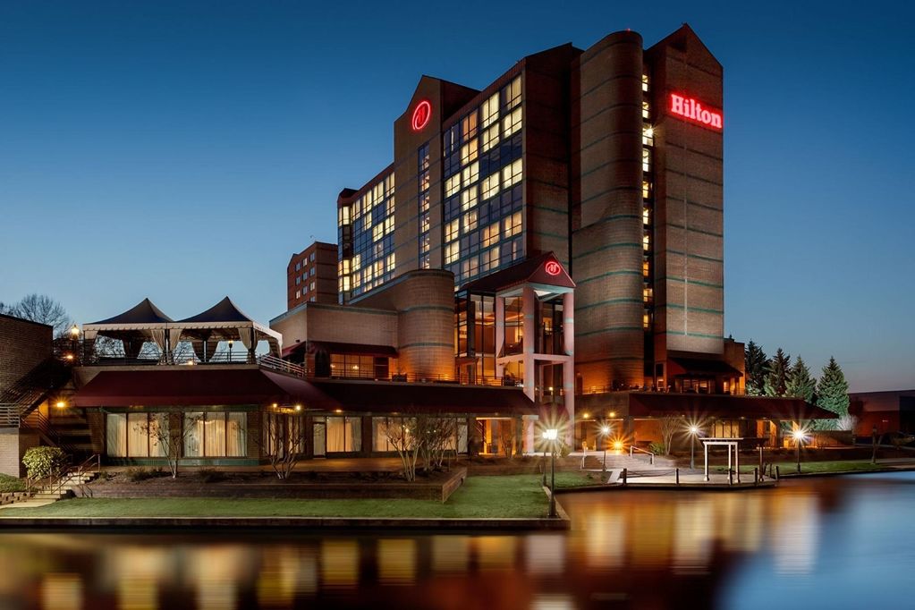 Hilton Charlotte University Place Hotel Bagian luar foto